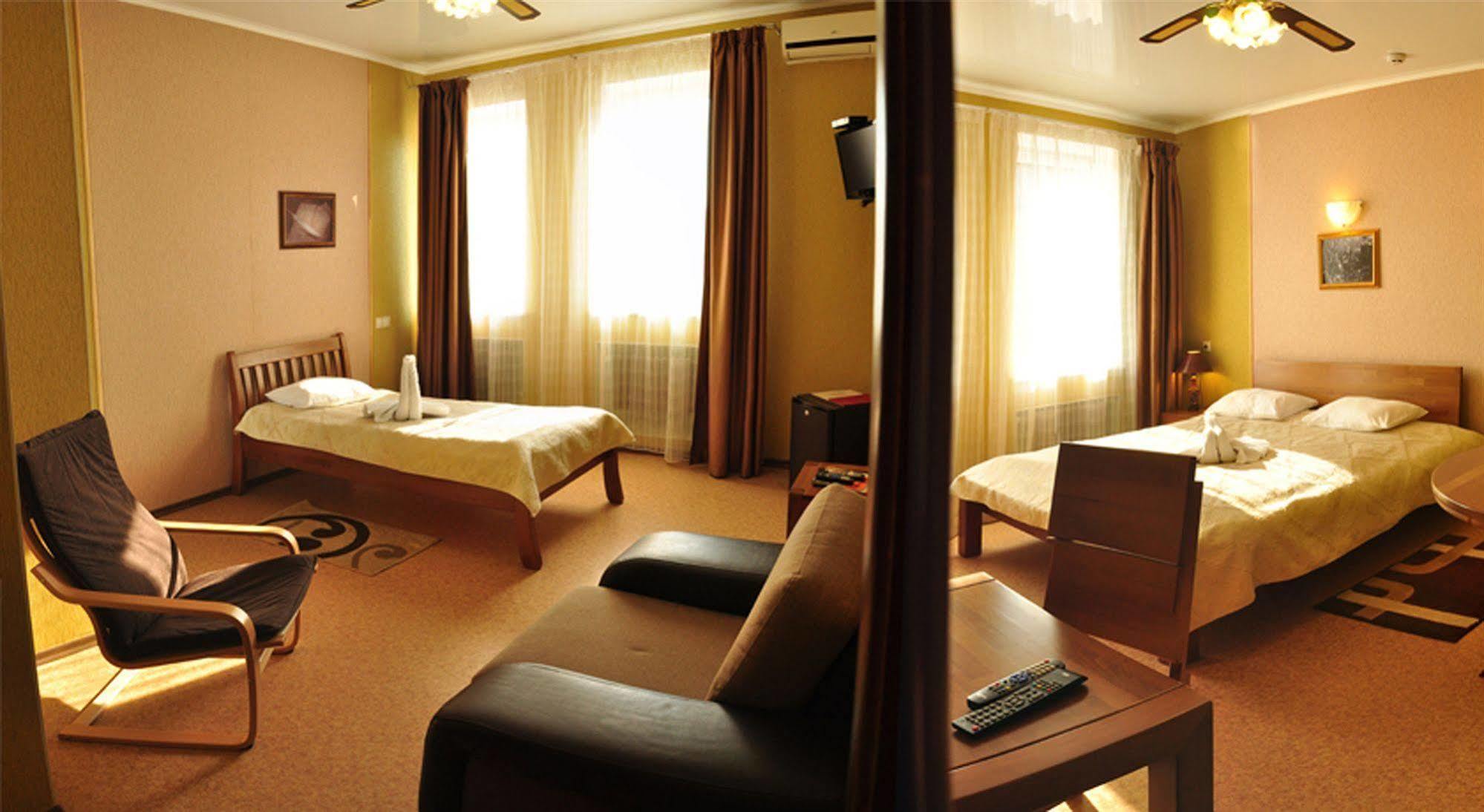Hotel An-2 Kharkiv Eksteriør billede